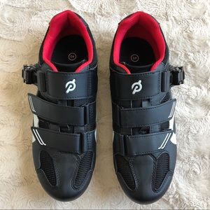 Peloton Spin Shoes Size 40 with Clips!!